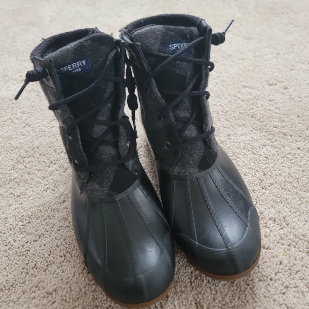 Sperry Saltwater Buffalo Check Duck Boot 9.5